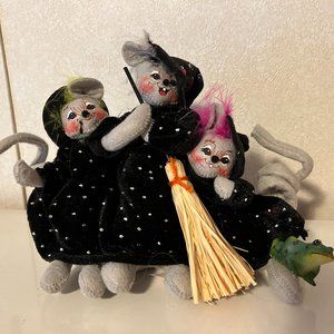2004 ANNALEE Three Mice Witches Triple Trouble with Frog and Tag Halloween